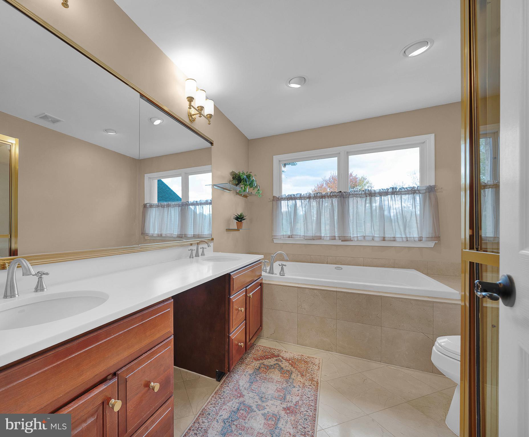 BLUE BELL CC - Residential