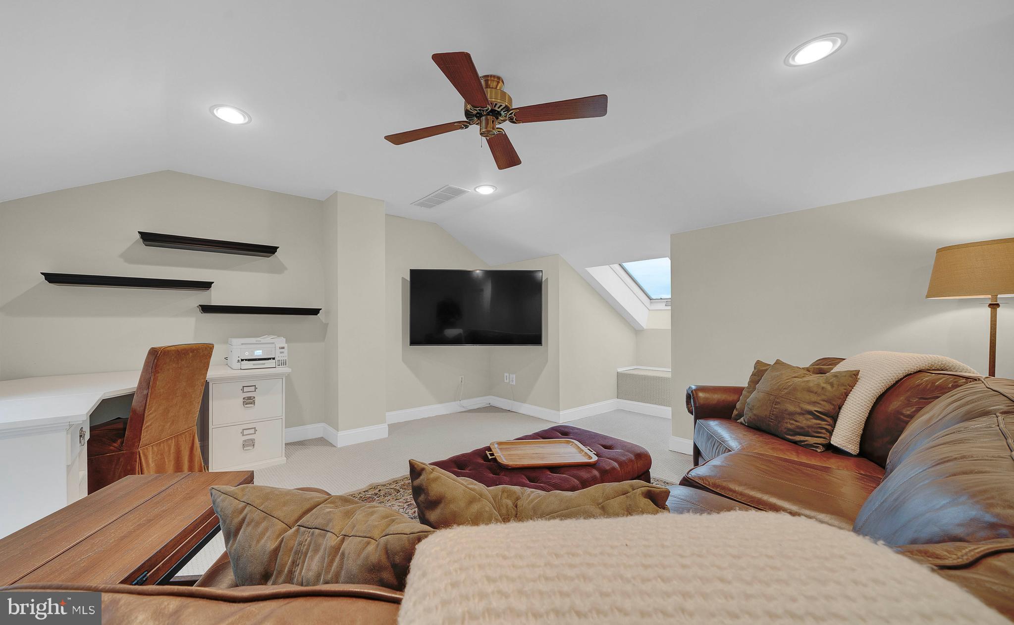 BLUE BELL CC - Residential