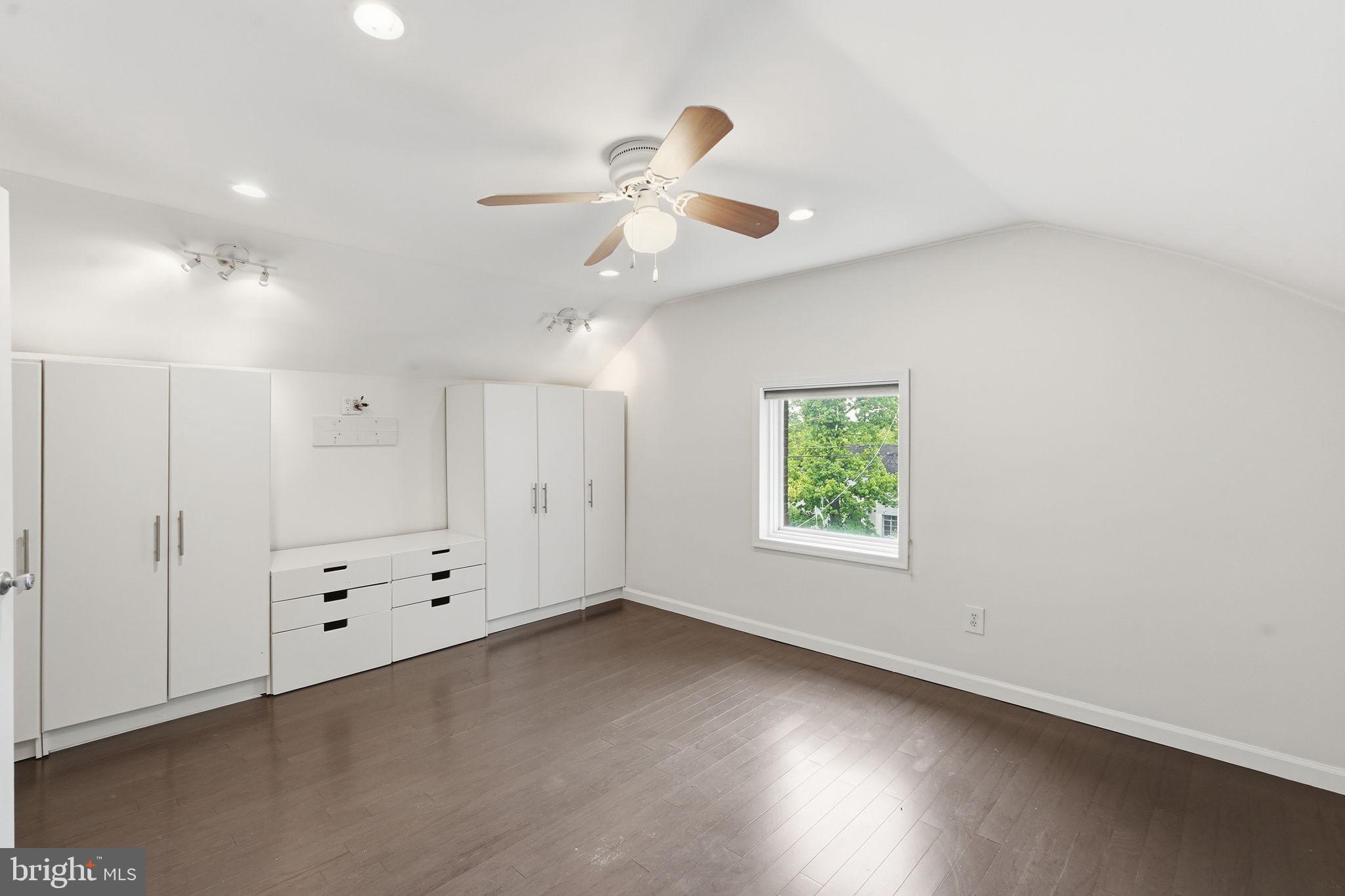 COLUMBIA FOREST - Residential