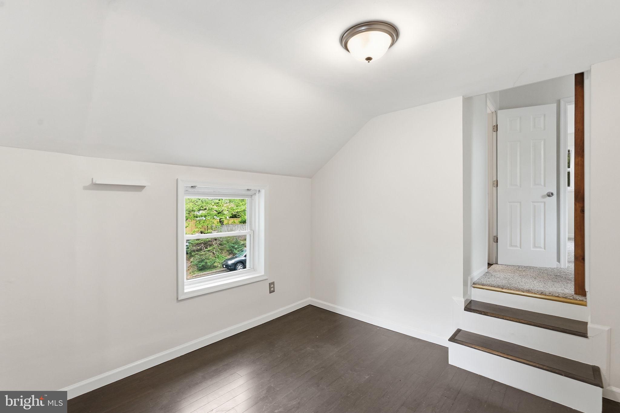 COLUMBIA FOREST - Residential