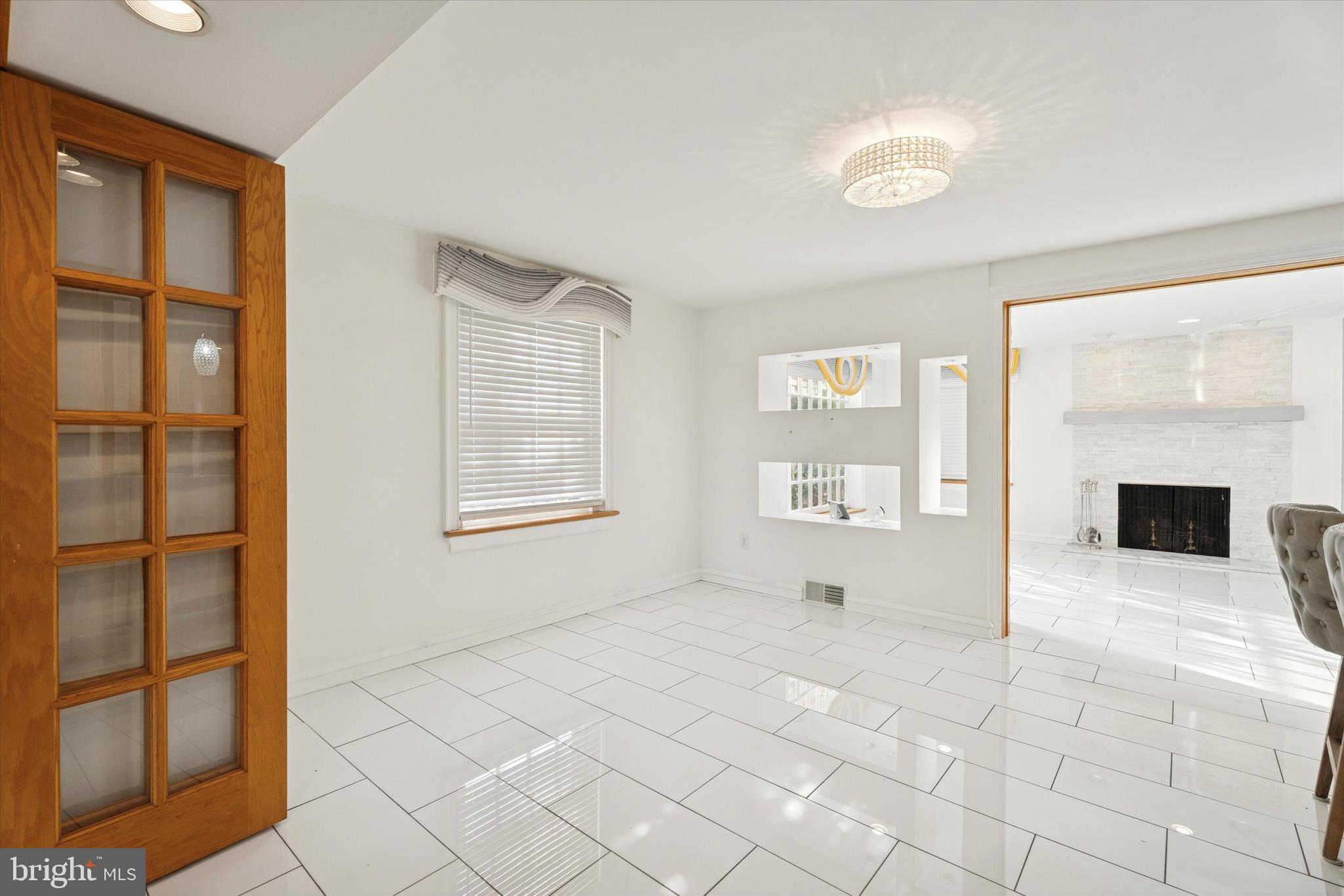 CHELTENHAM - Residential