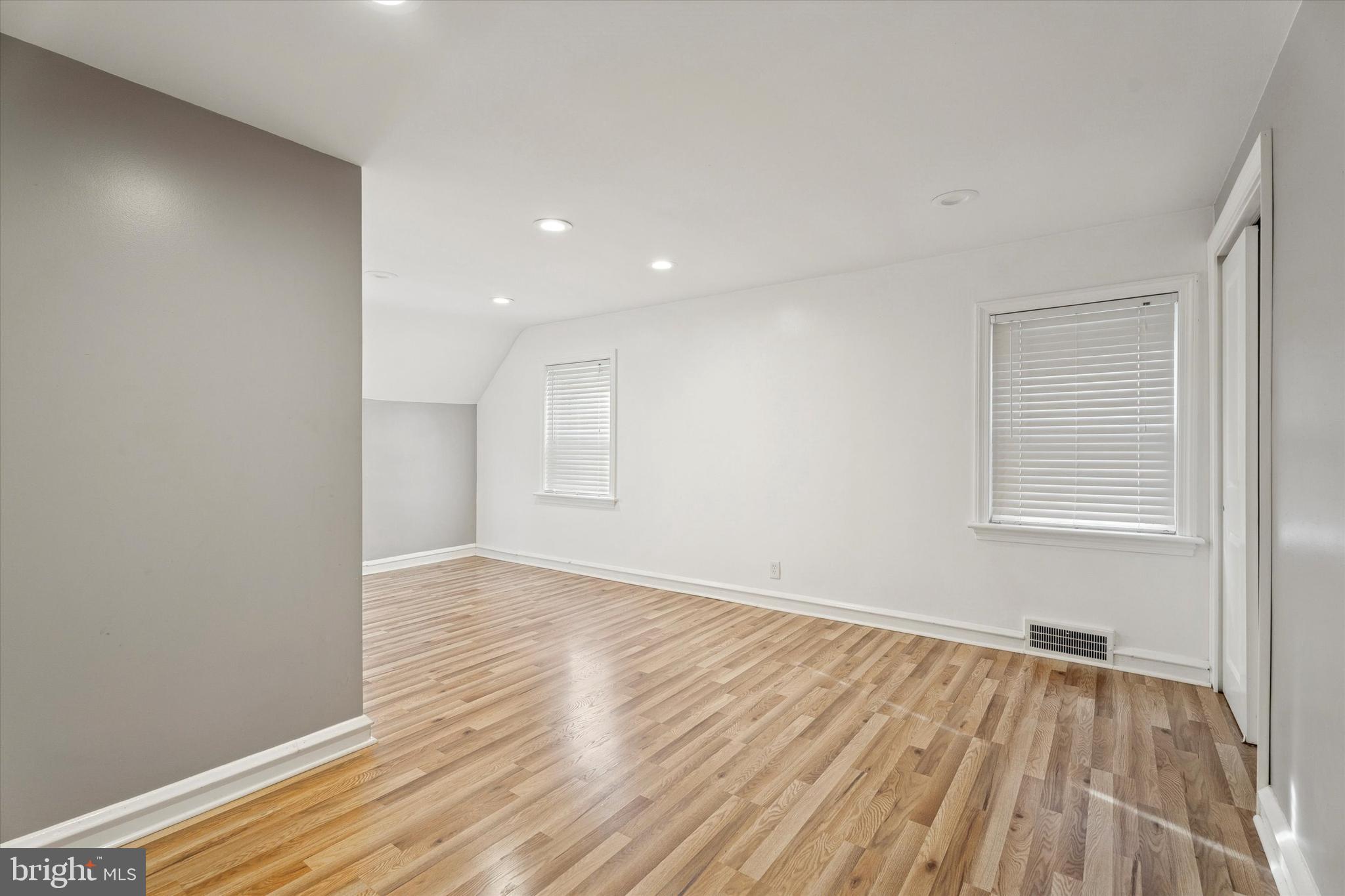 CHELTENHAM - Residential