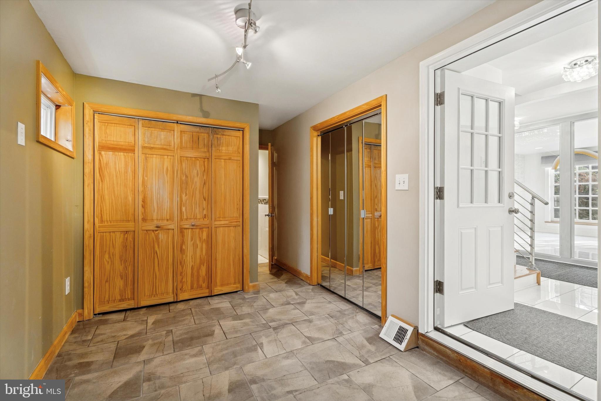 CHELTENHAM - Residential