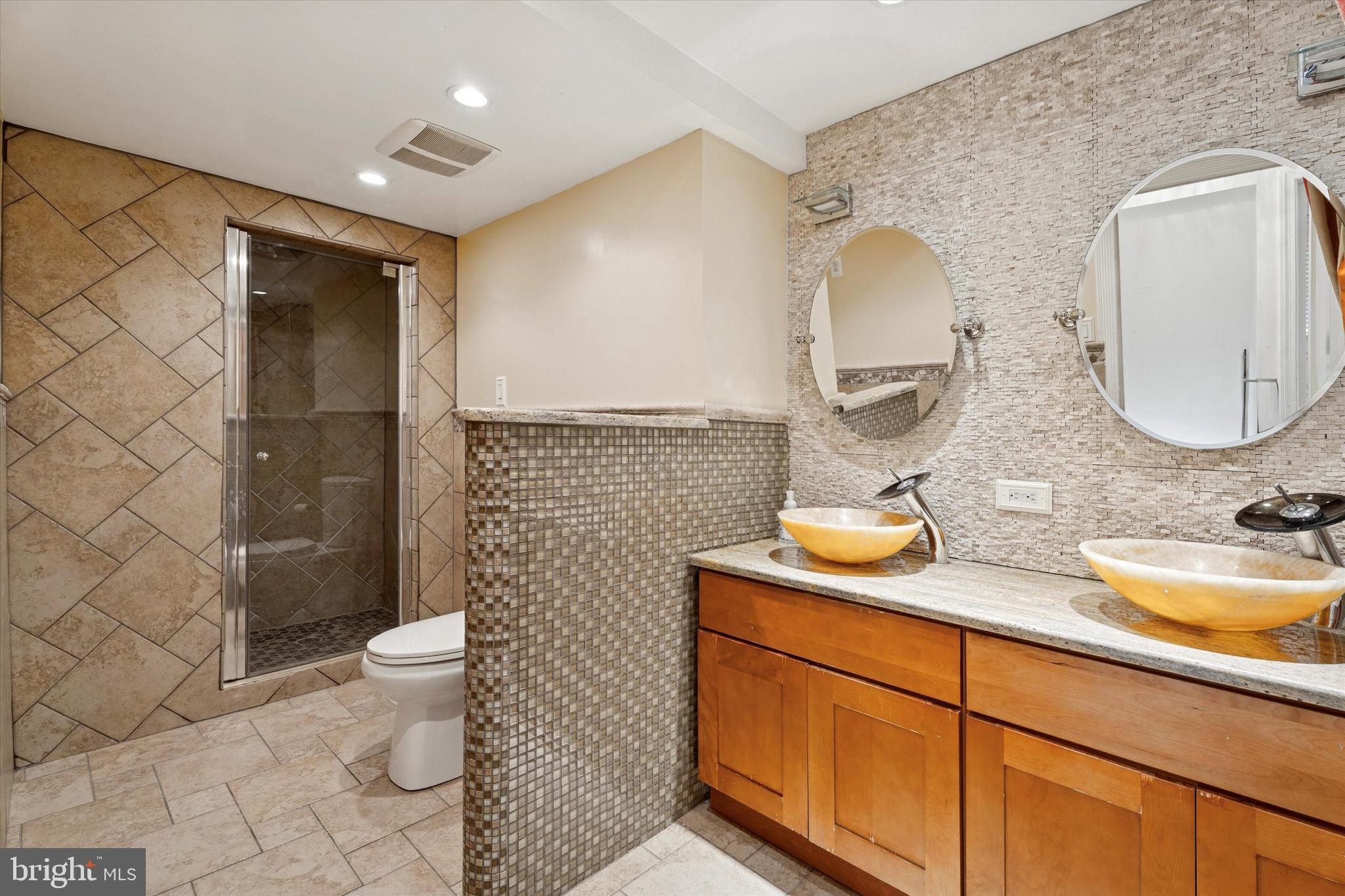 CHELTENHAM - Residential