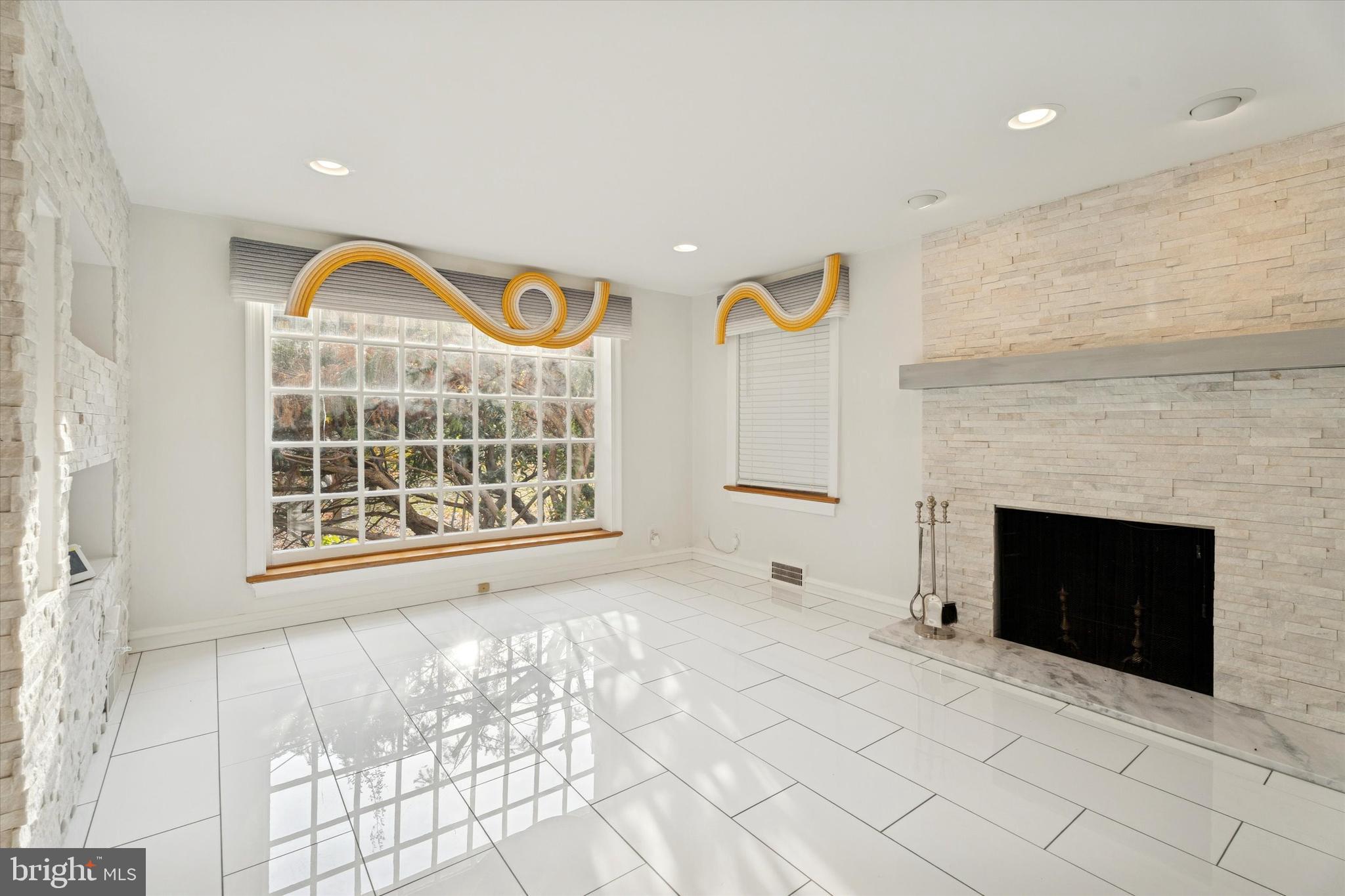 CHELTENHAM - Residential