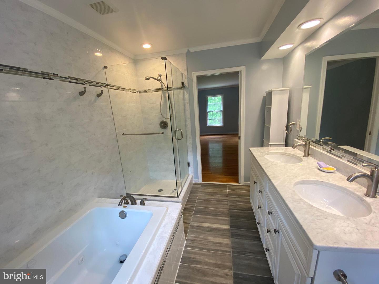 RIVERSIDE MEADOWS - Residential Lease