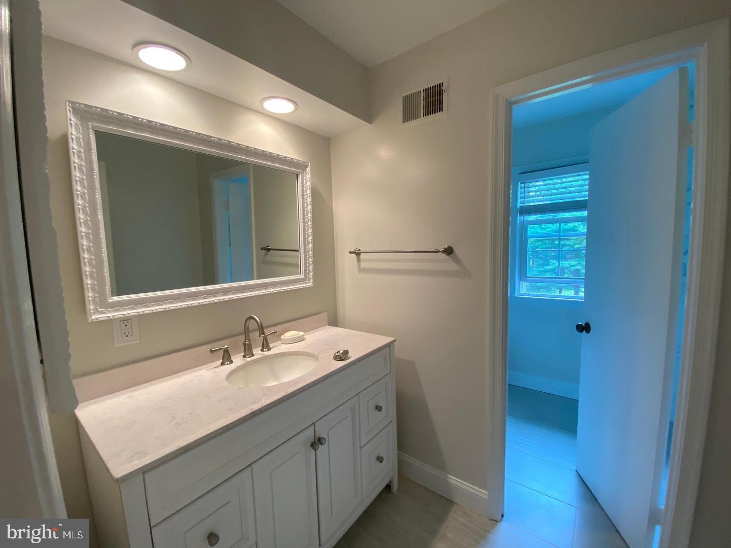 RIVERSIDE MEADOWS - Residential Lease