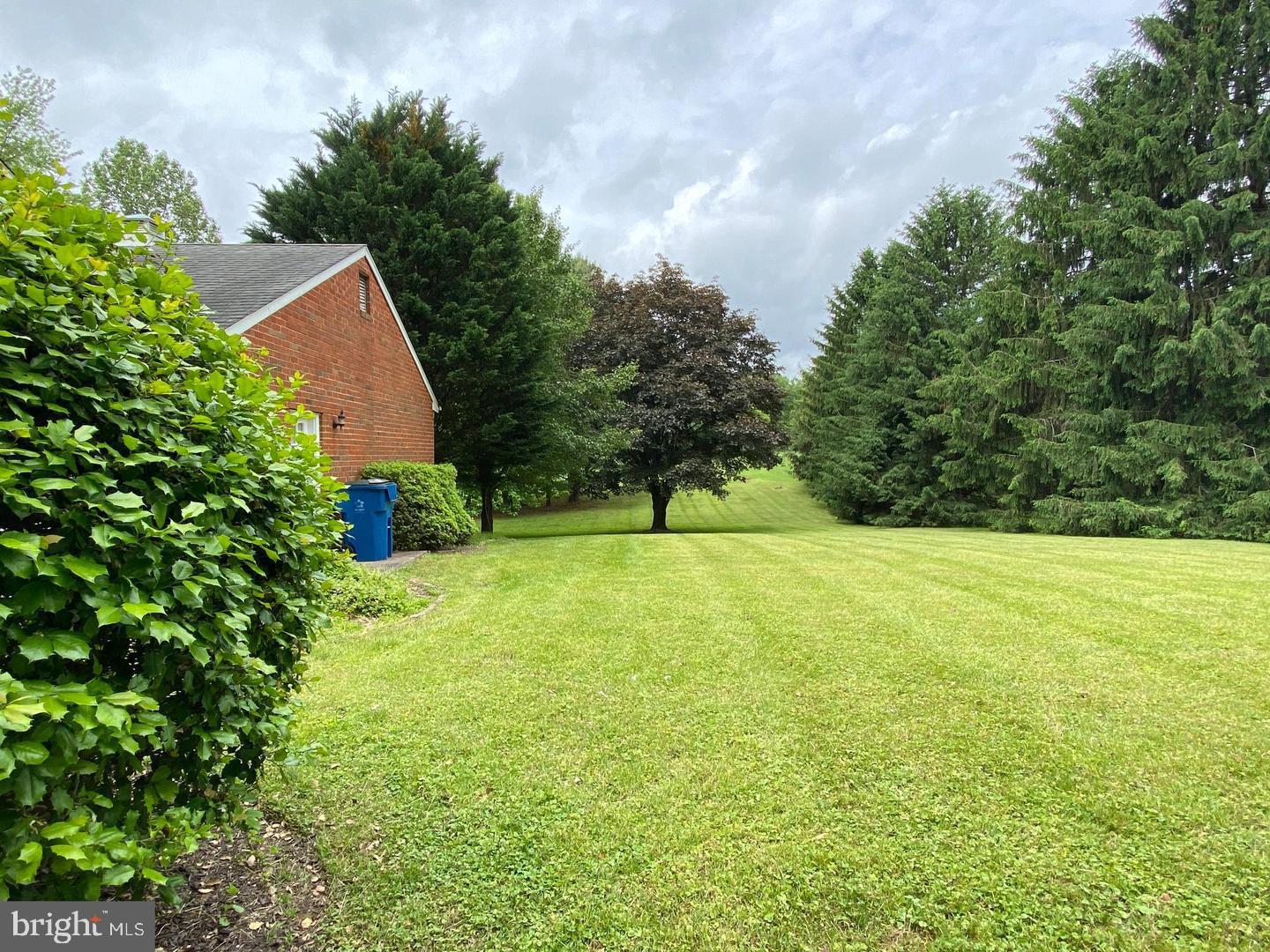 RIVERSIDE MEADOWS - Residential Lease