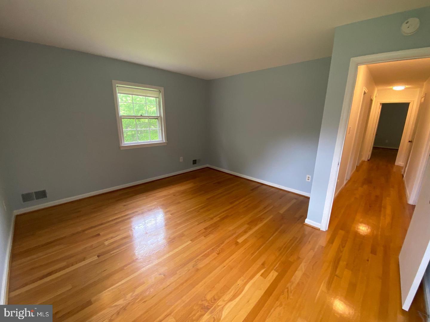 RIVERSIDE MEADOWS - Residential Lease