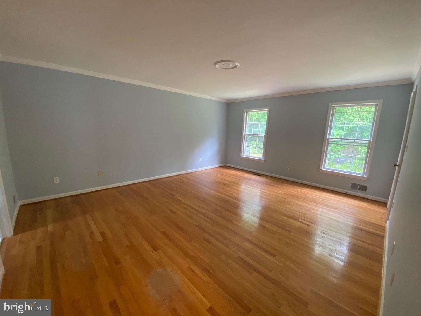 RIVERSIDE MEADOWS - Residential Lease