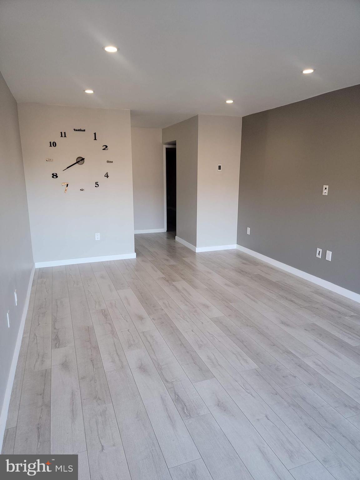 HAWTHORNE VILLAGE - Residential Lease