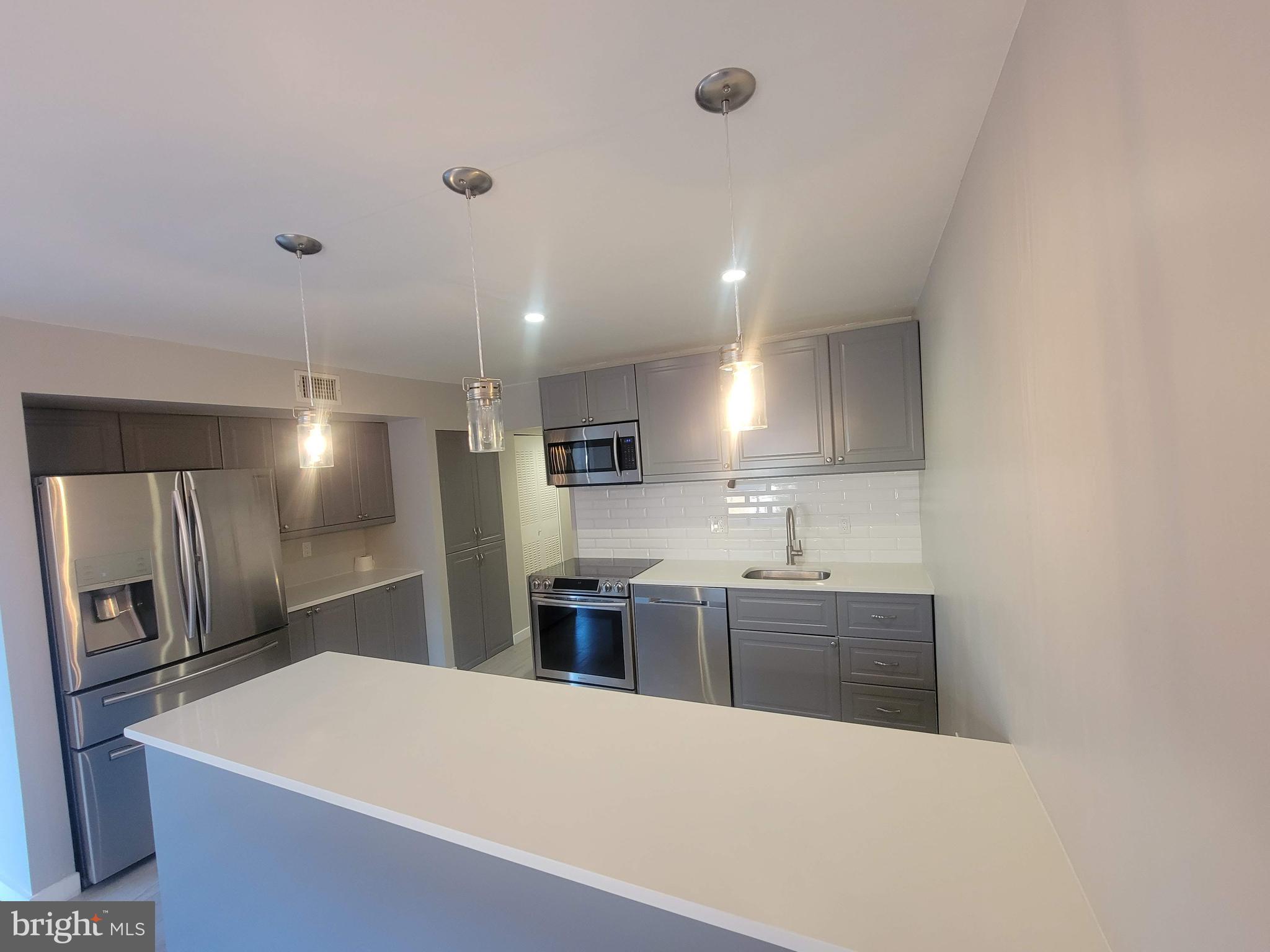 HAWTHORNE VILLAGE - Residential Lease