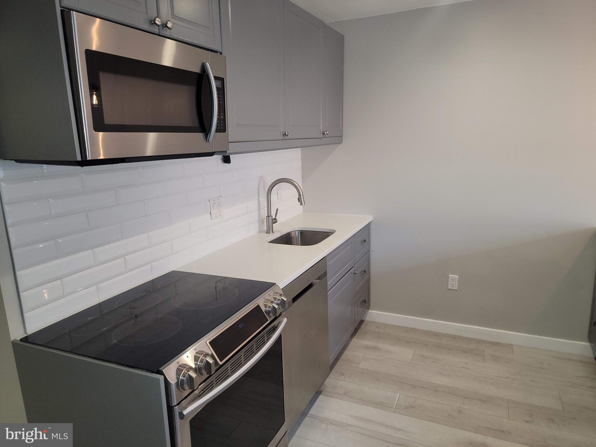 HAWTHORNE VILLAGE - Residential Lease