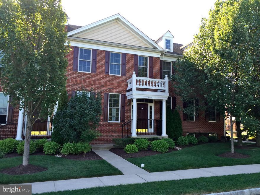 Welcome home to this spacious and updated townhome located in desirable Villages at Buckingham. This spectacular home offers gleaming hardwood floors, gas fireplace, 2nd floor laundry, 3 bedrooms, 2.5 bathrooms. The master bedroom is spacious with tall ceilings, a large bathroom, and walk-in closet. After a long day enjoy relaxing in the master bath soaking tub. This home is just waiting to be filled with laughter and love all you need to do is move in!! The eat-in kitchen features granite counters and breakfast nook. One car detached garage. Enjoy association pool, clubhouse, health club and more!