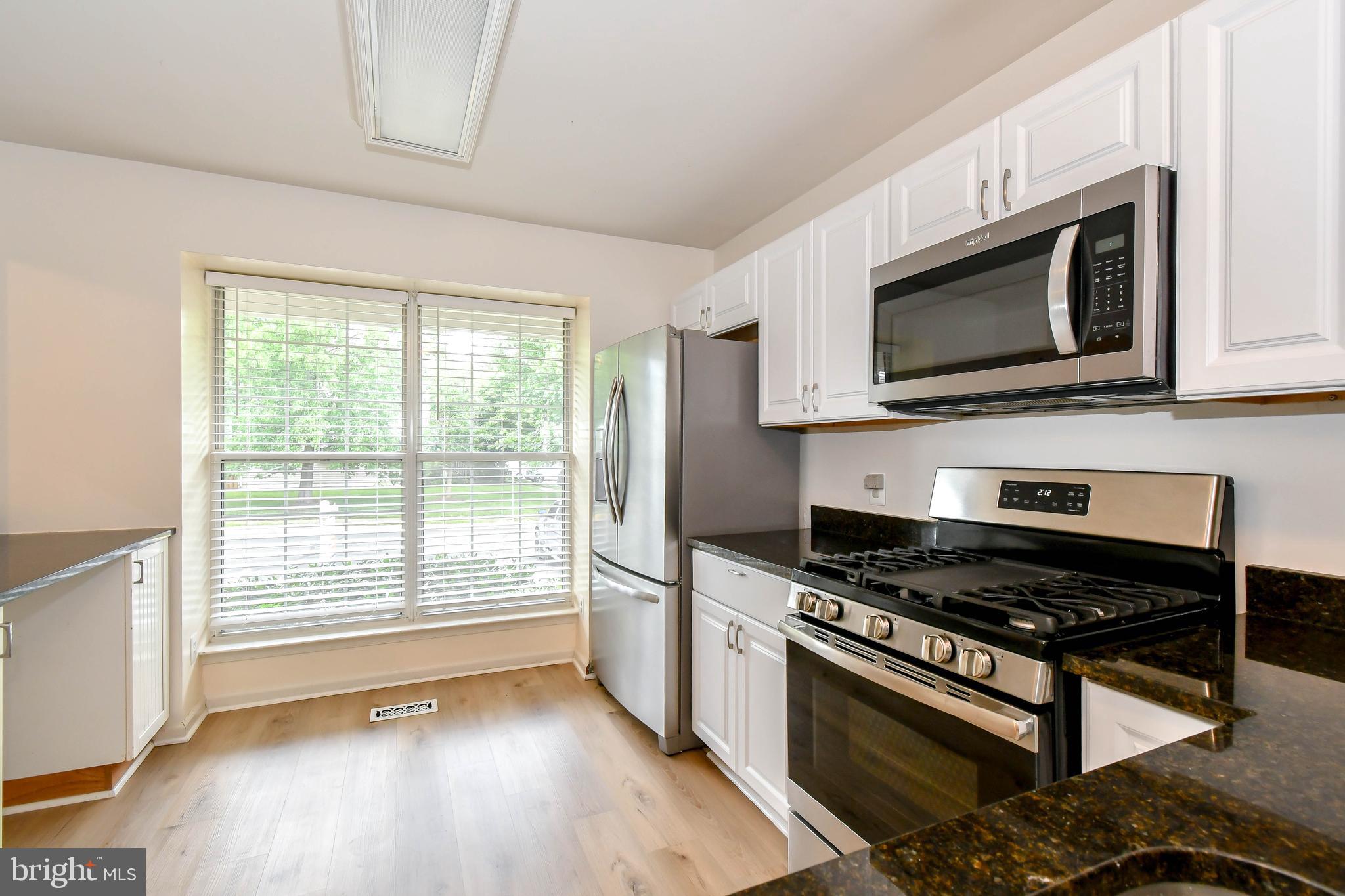 327 STABLE VIEW TERRACE NE