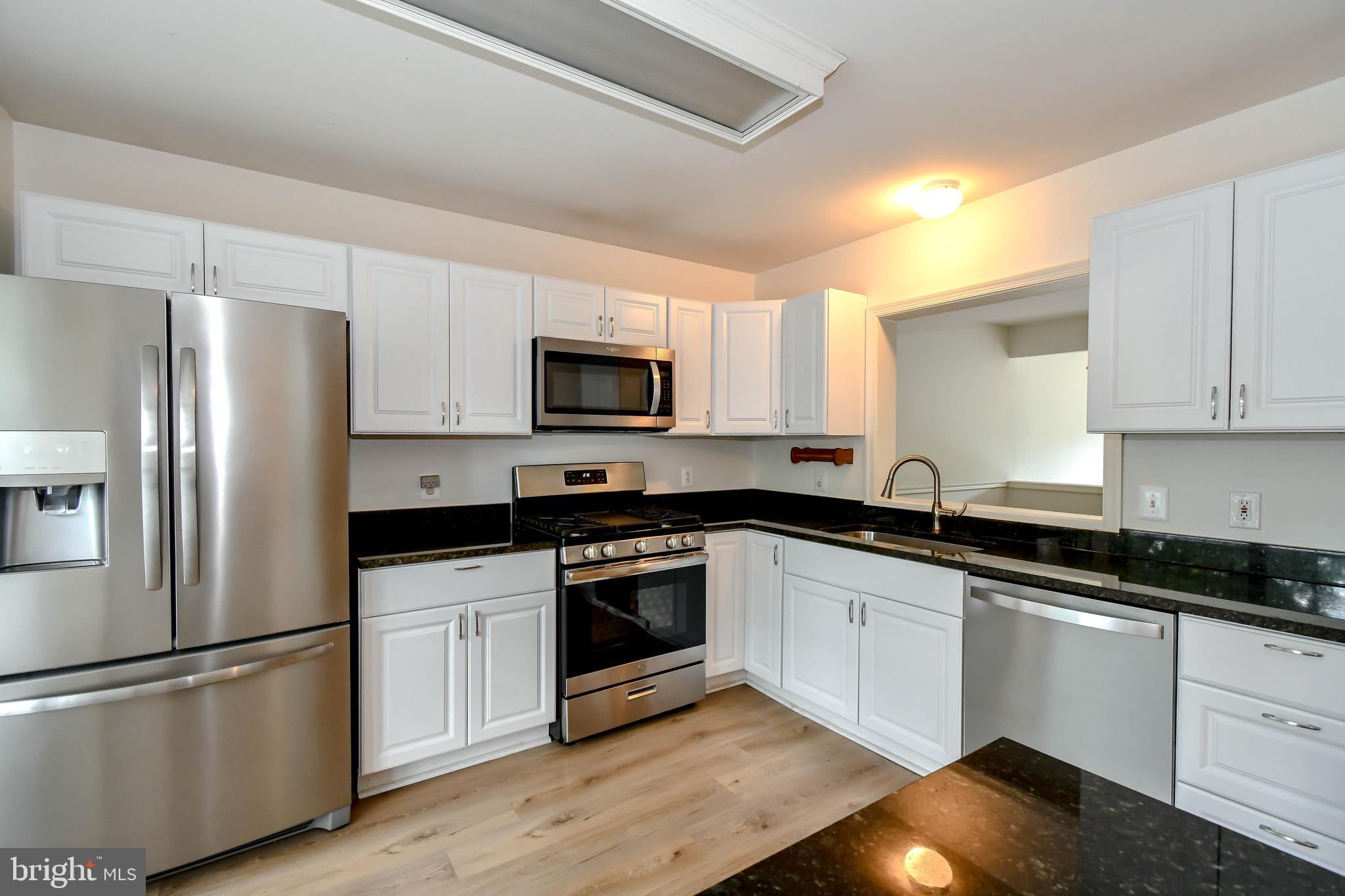 327 STABLE VIEW TERRACE NE
