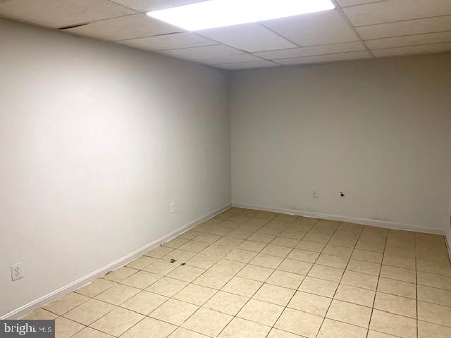 SHADOW OAK - Residential Lease