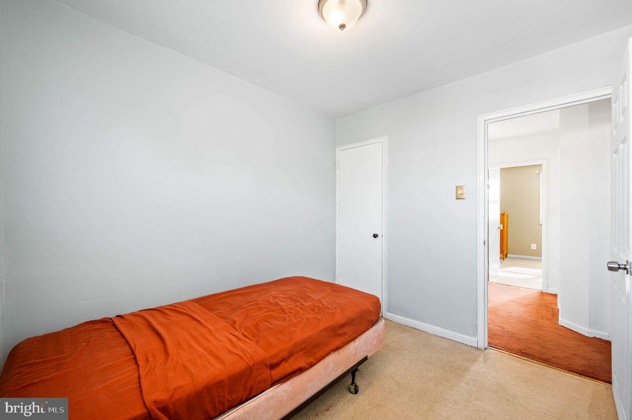 ELMWOOD PARK - Residential