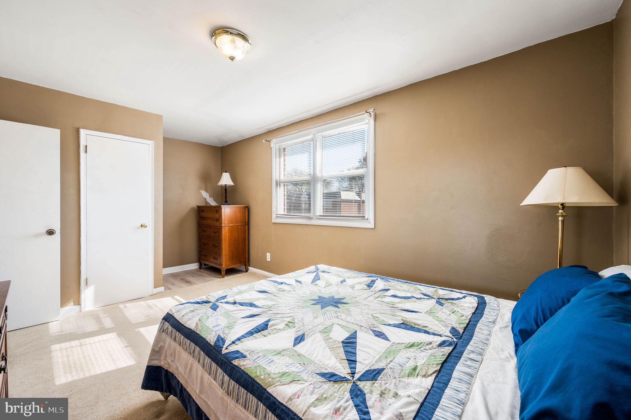 ELMWOOD PARK - Residential