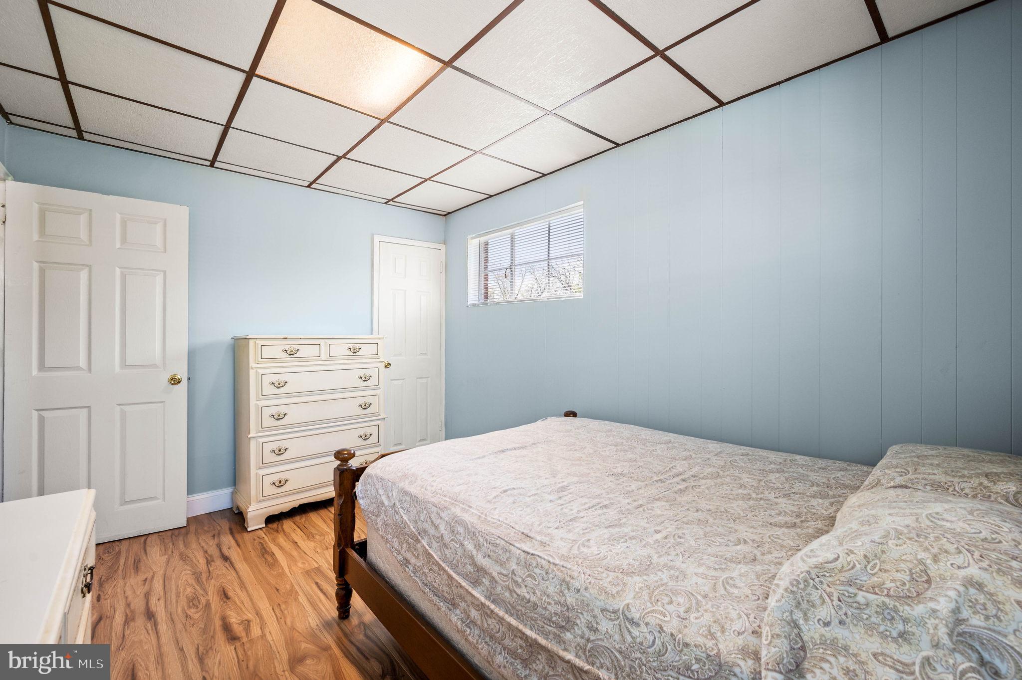 ELMWOOD PARK - Residential