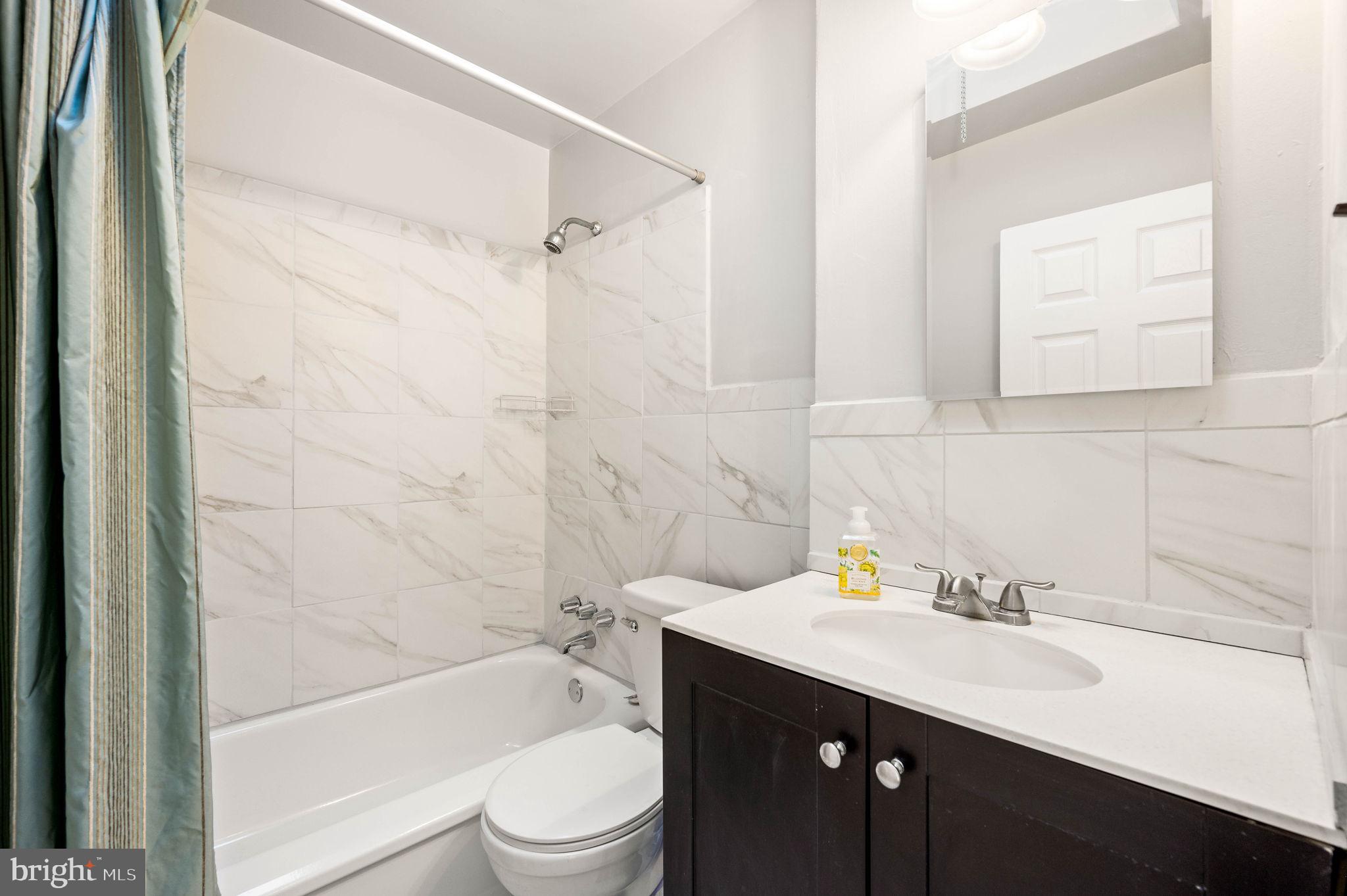 ELMWOOD PARK - Residential