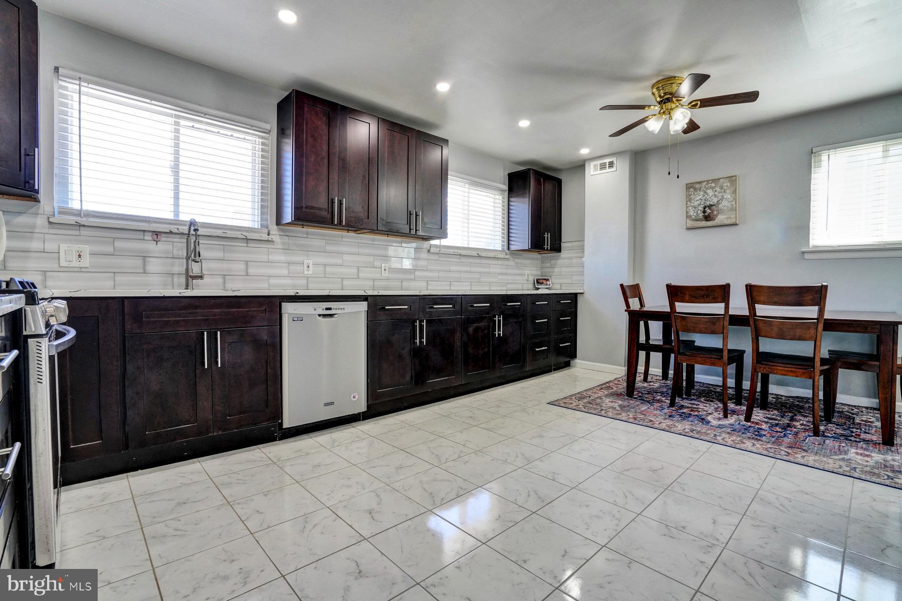 SOMERTON - Residential