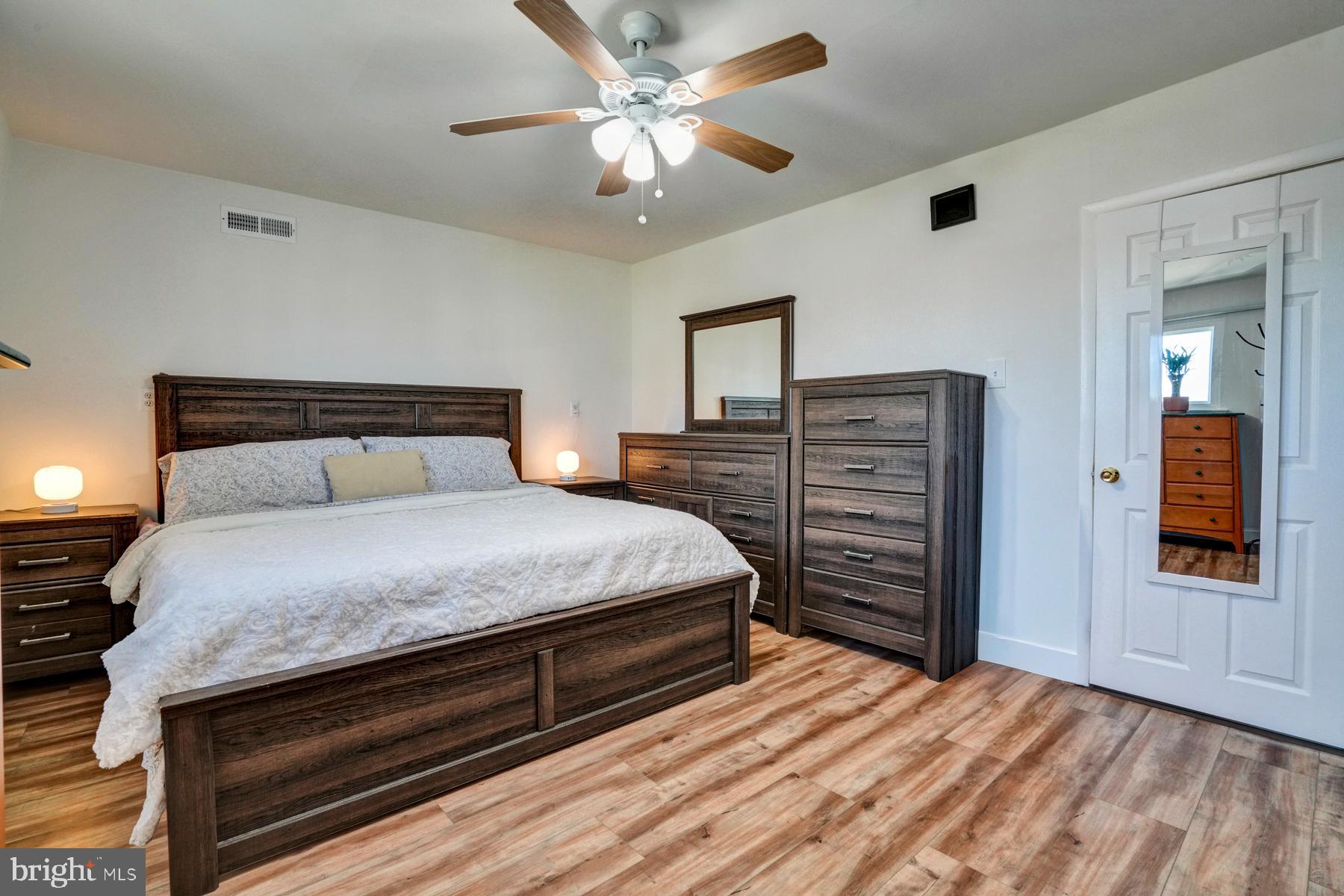 SOMERTON - Residential