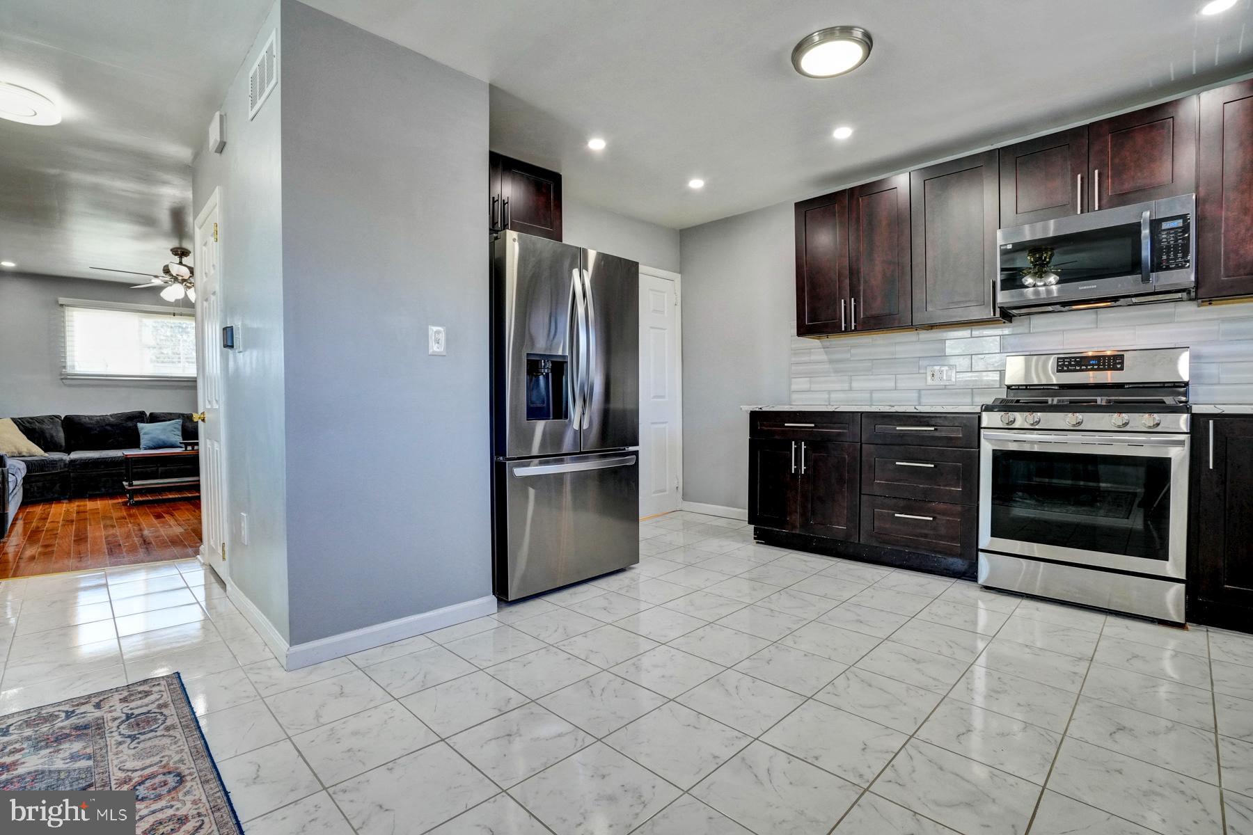 SOMERTON - Residential