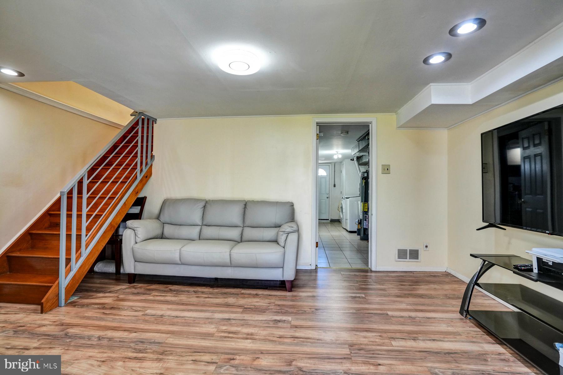 SOMERTON - Residential