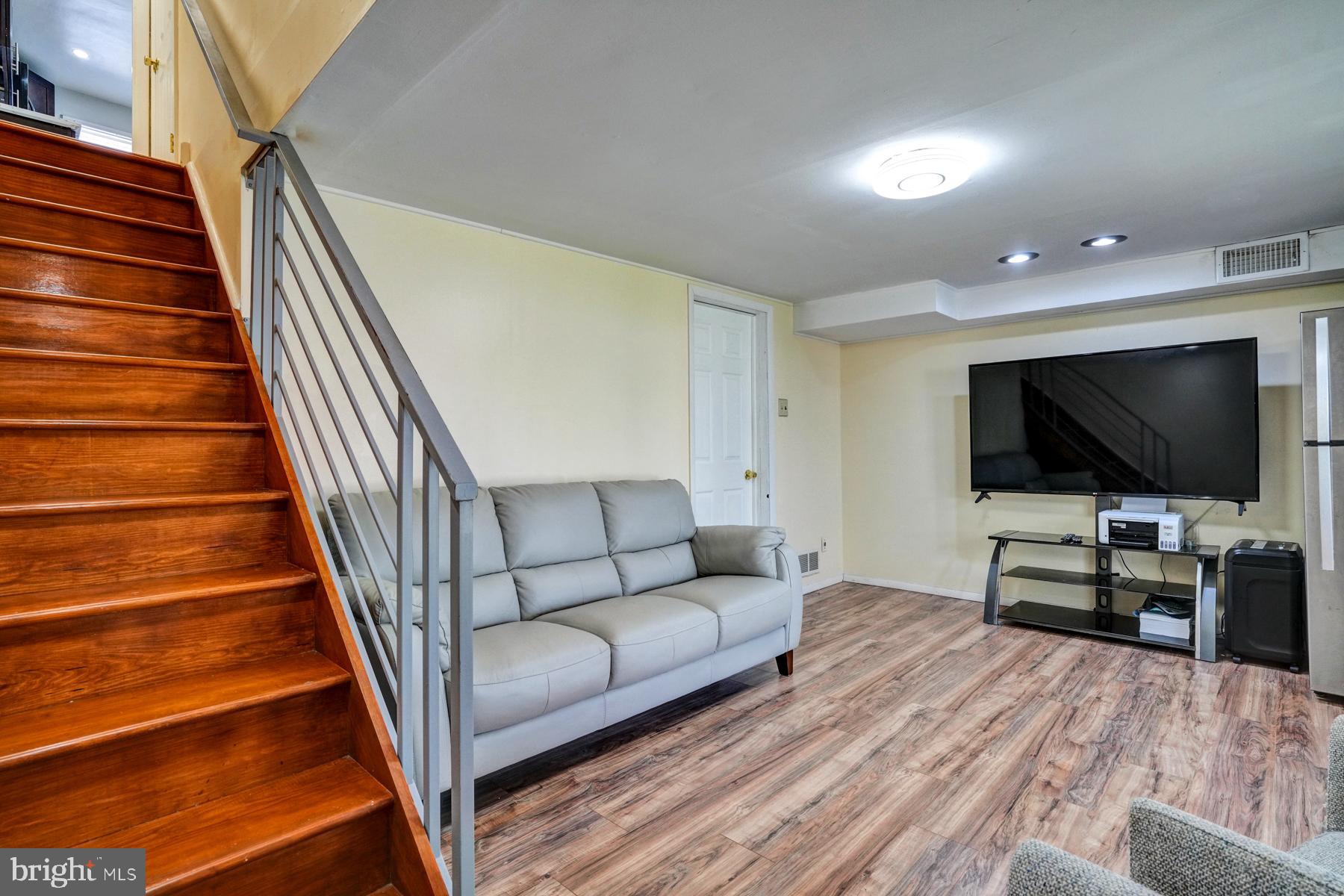 SOMERTON - Residential