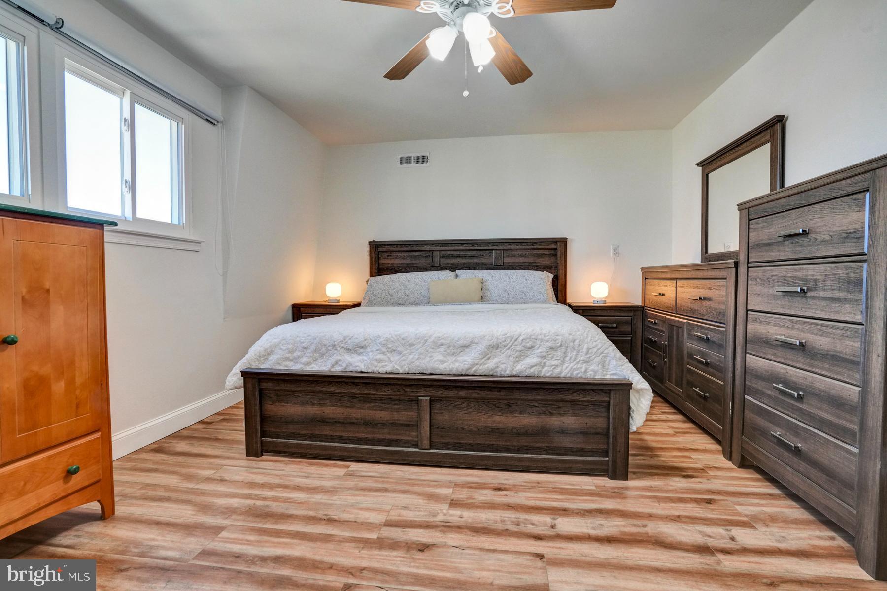 SOMERTON - Residential