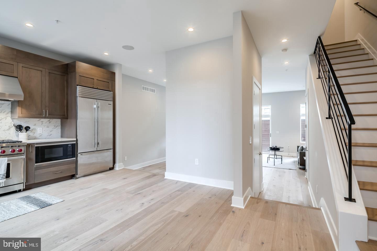 LOGAN SQUARE - Residential Lease