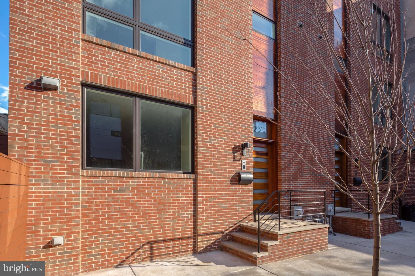 LOGAN SQUARE - Residential Lease