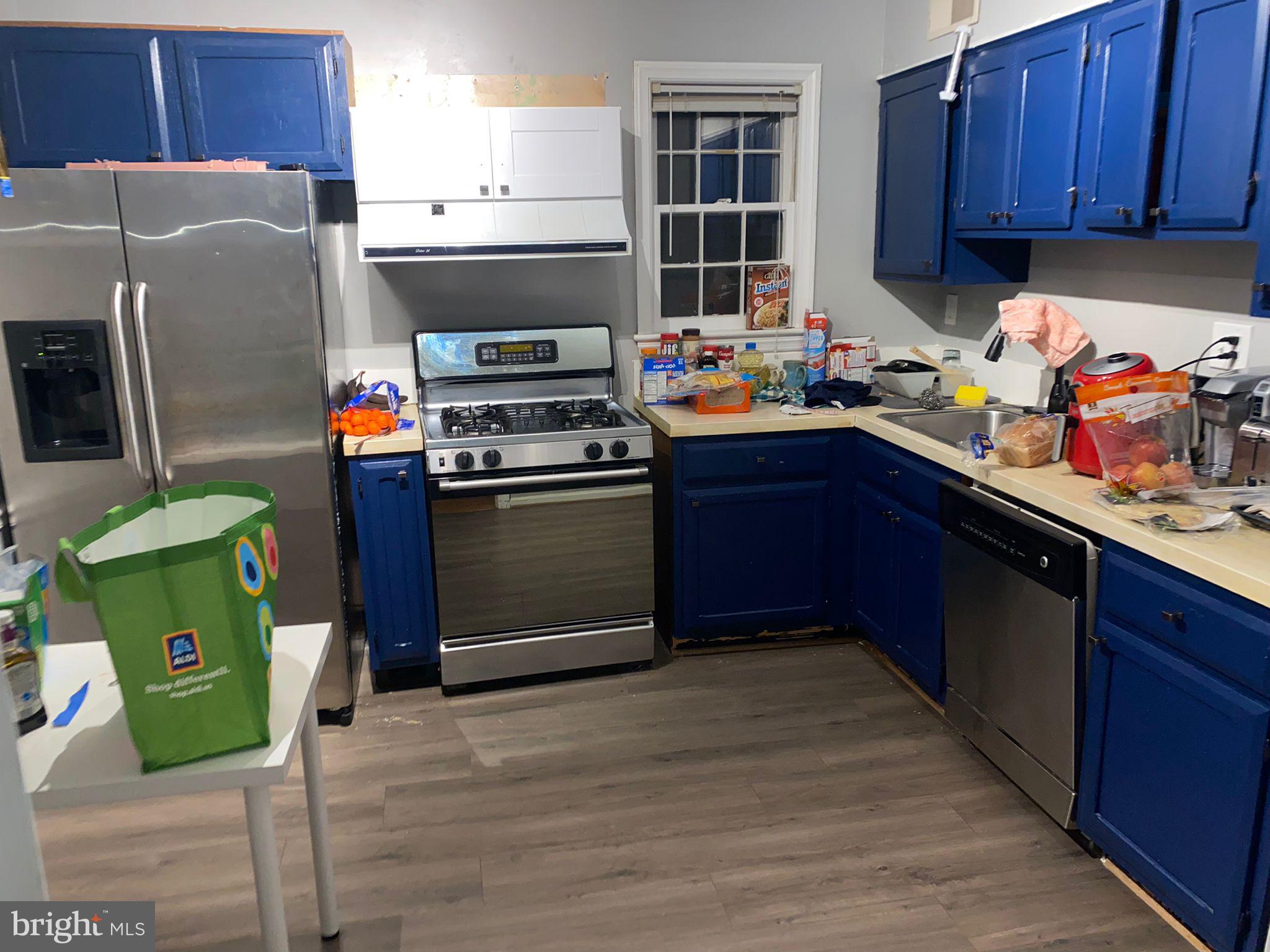 COLLEGE PARK - Residential Lease