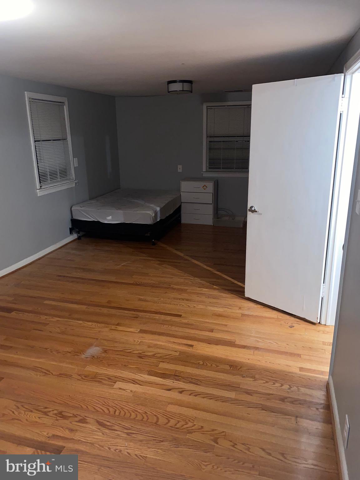 COLLEGE PARK - Residential Lease