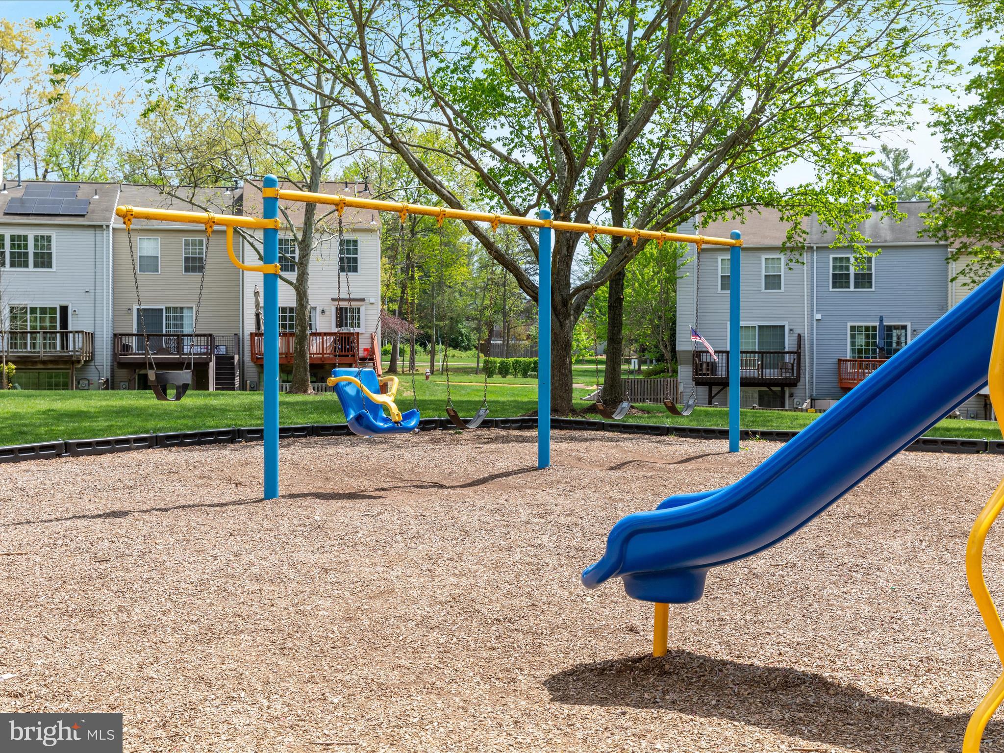 LONDON TOWN WEST - Residential