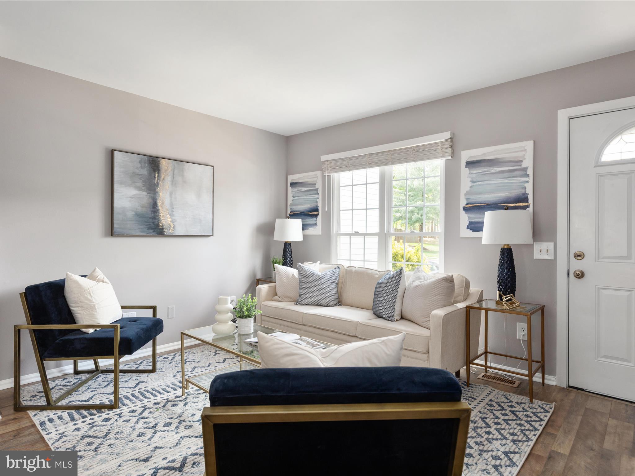 LONDON TOWN WEST - Residential