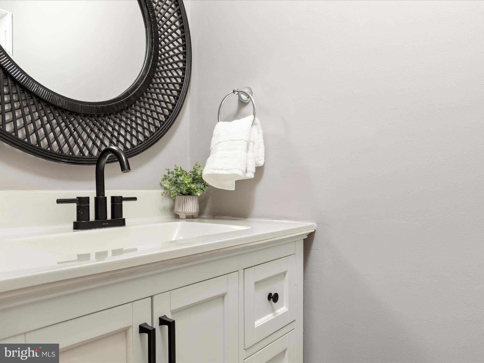 LONDON TOWN WEST - Residential