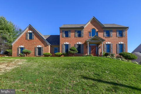 Photo of 831 RADIO RD, ELIZABETHTOWN, PA 17022 (MLS # PALA2027406)