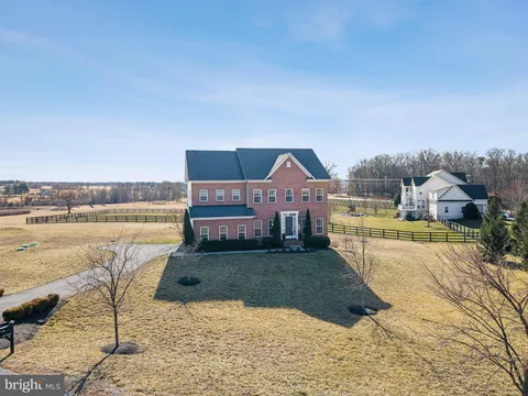14700 Falconaire Place, Leesburg, VA MLS: VALO2090520