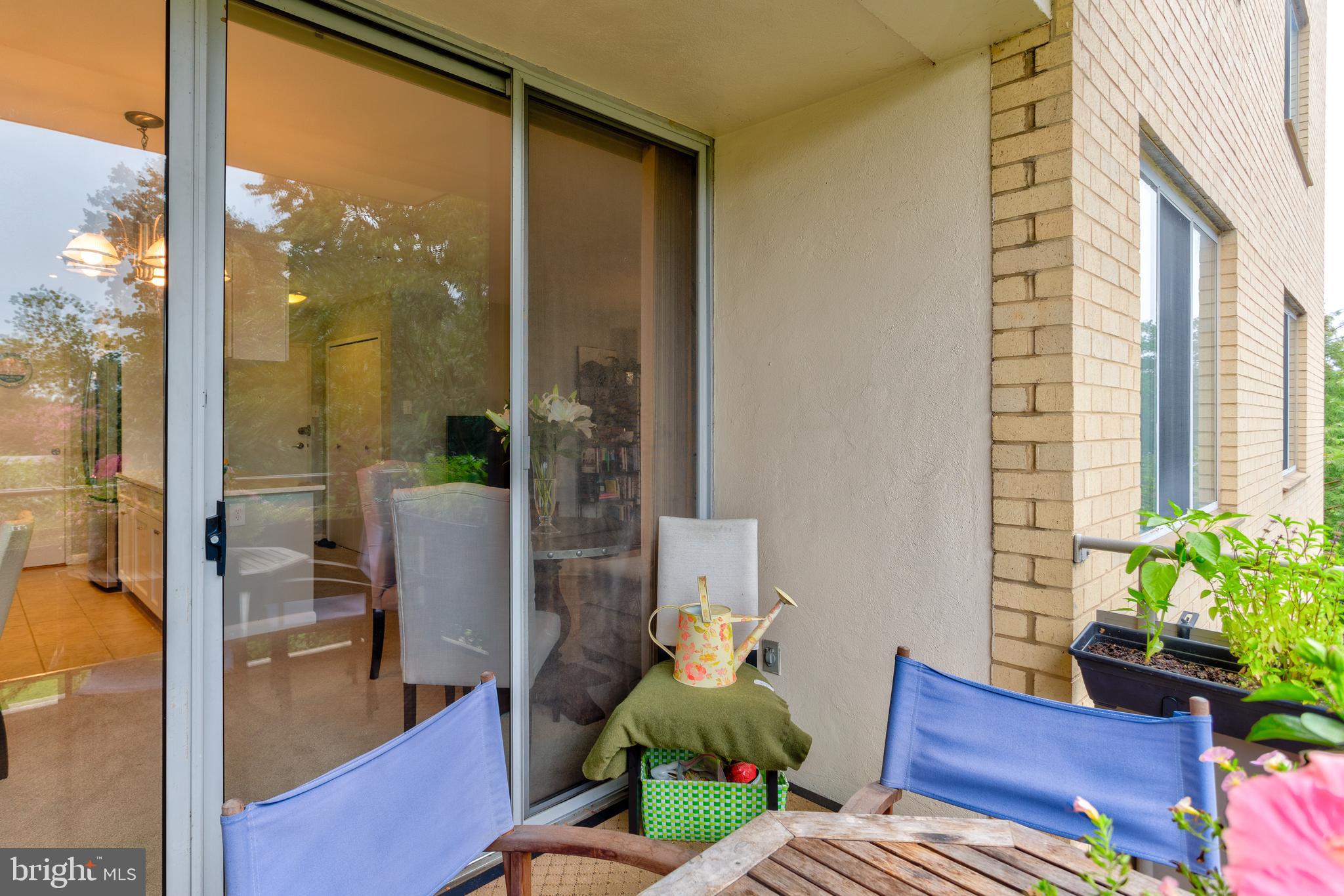 RIVER TOWERS - Residential