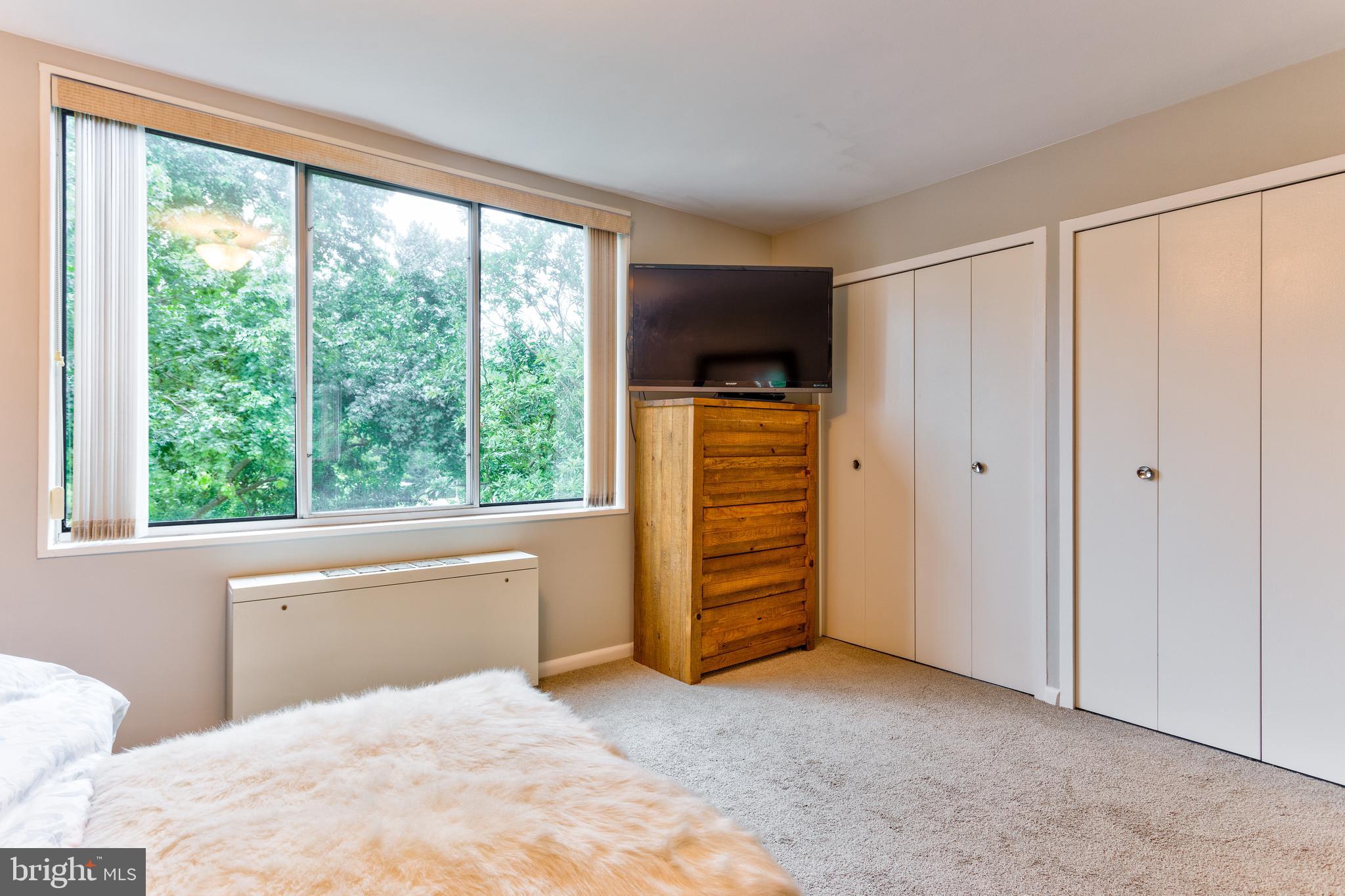 RIVER TOWERS - Residential