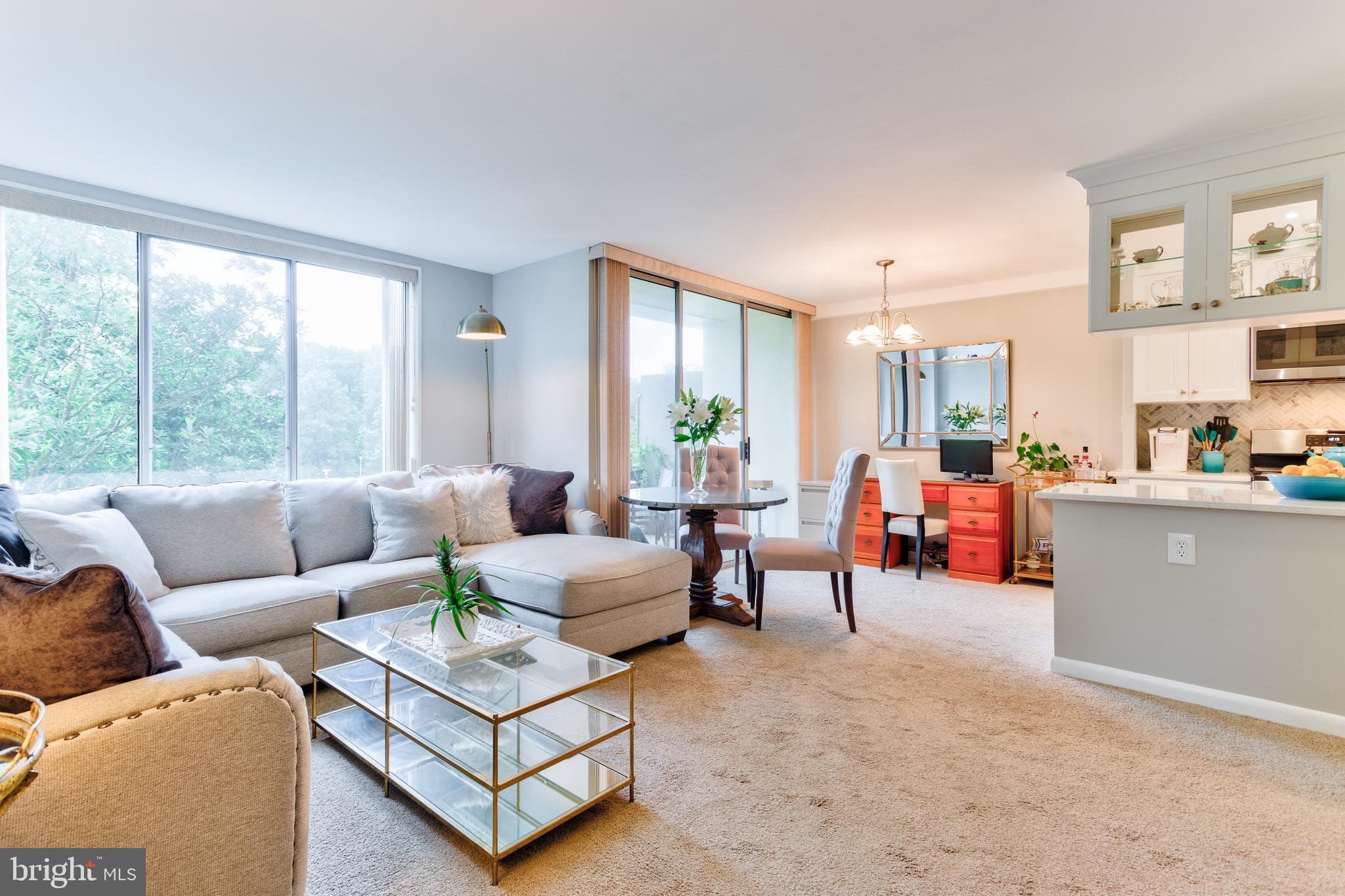 RIVER TOWERS - Residential