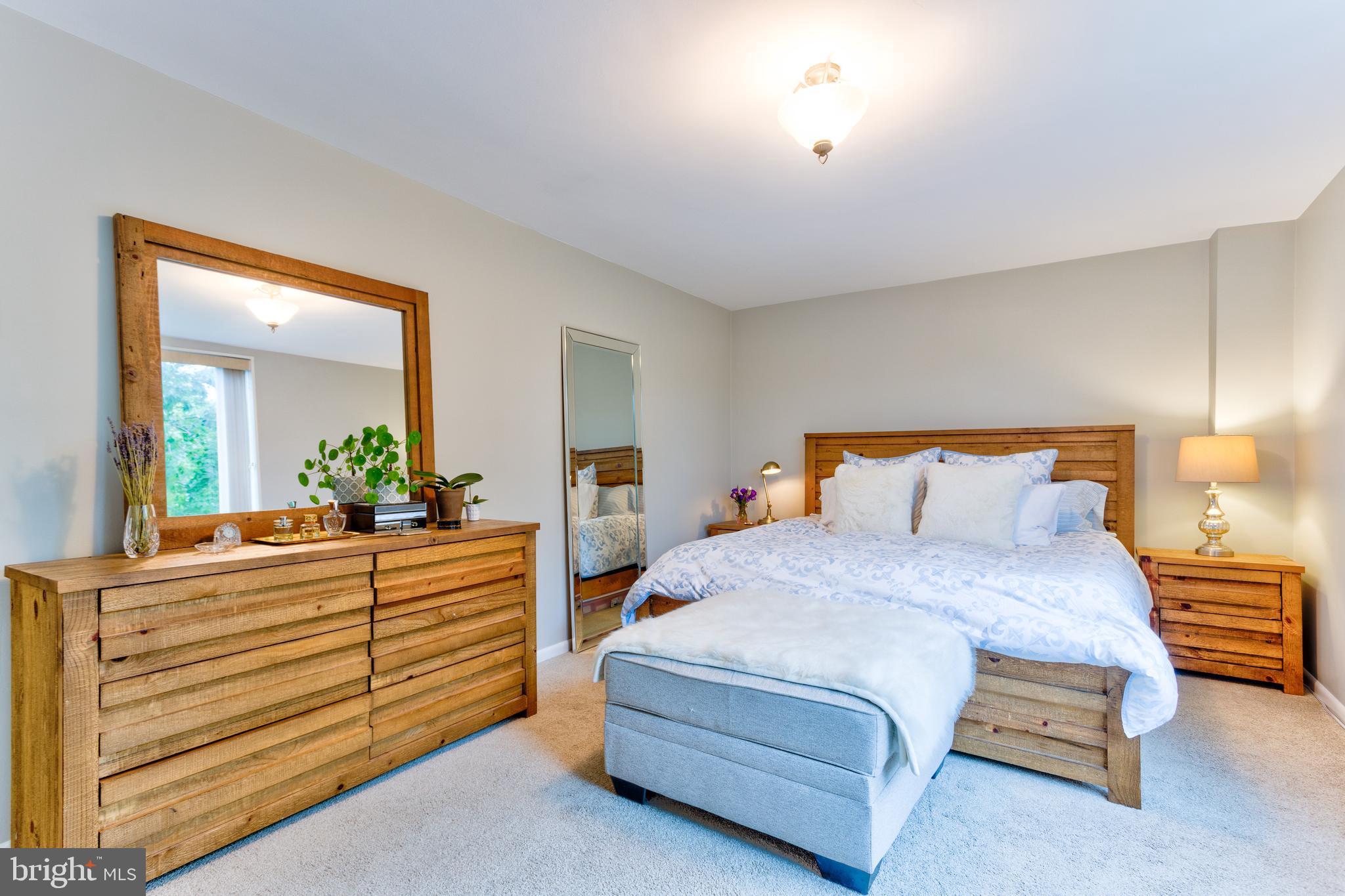 RIVER TOWERS - Residential