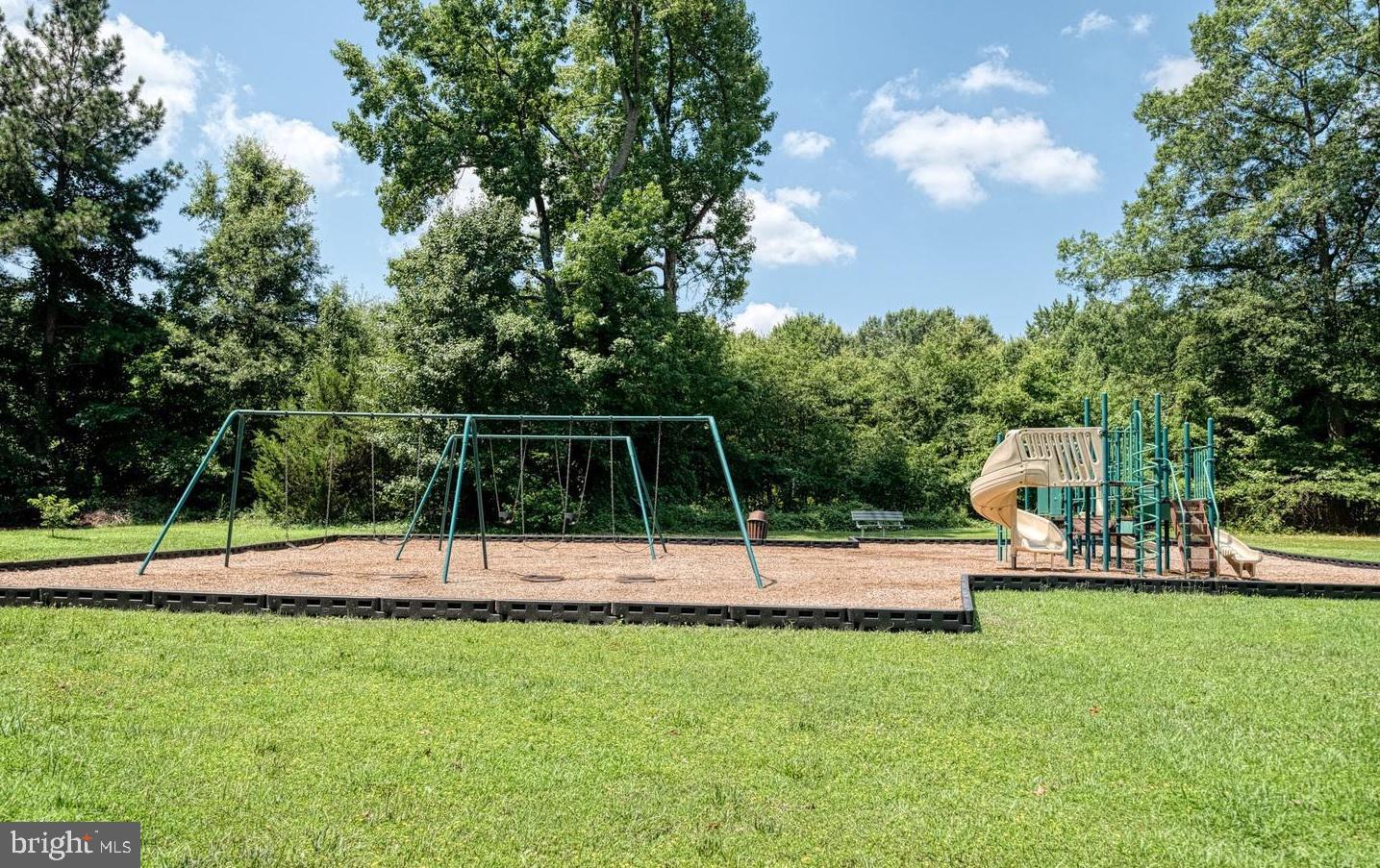 RIVER TOWERS - Residential