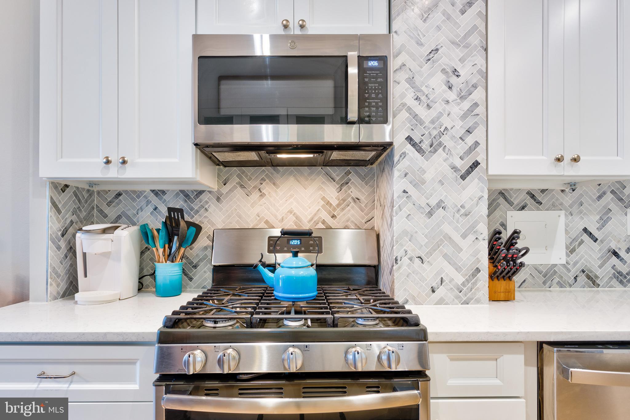 RIVER TOWERS - Residential