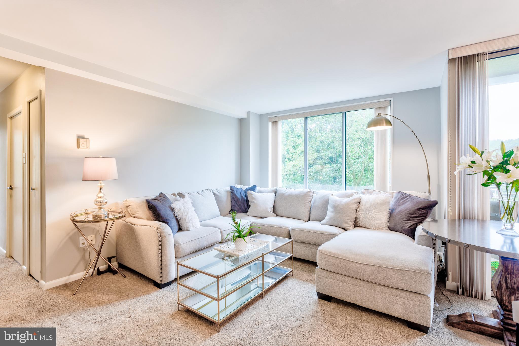 RIVER TOWERS - Residential