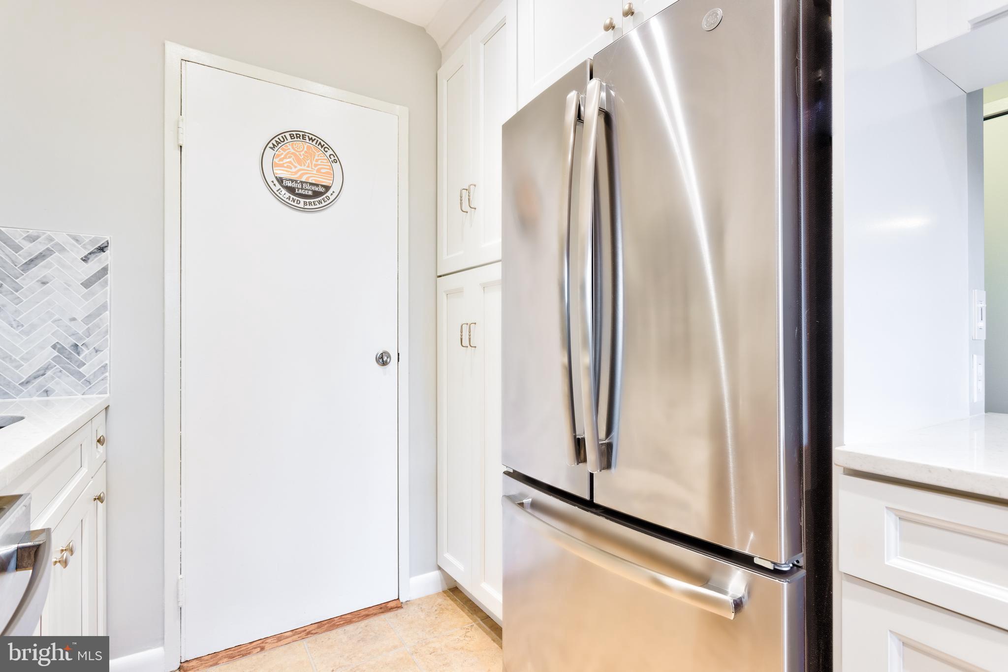 RIVER TOWERS - Residential