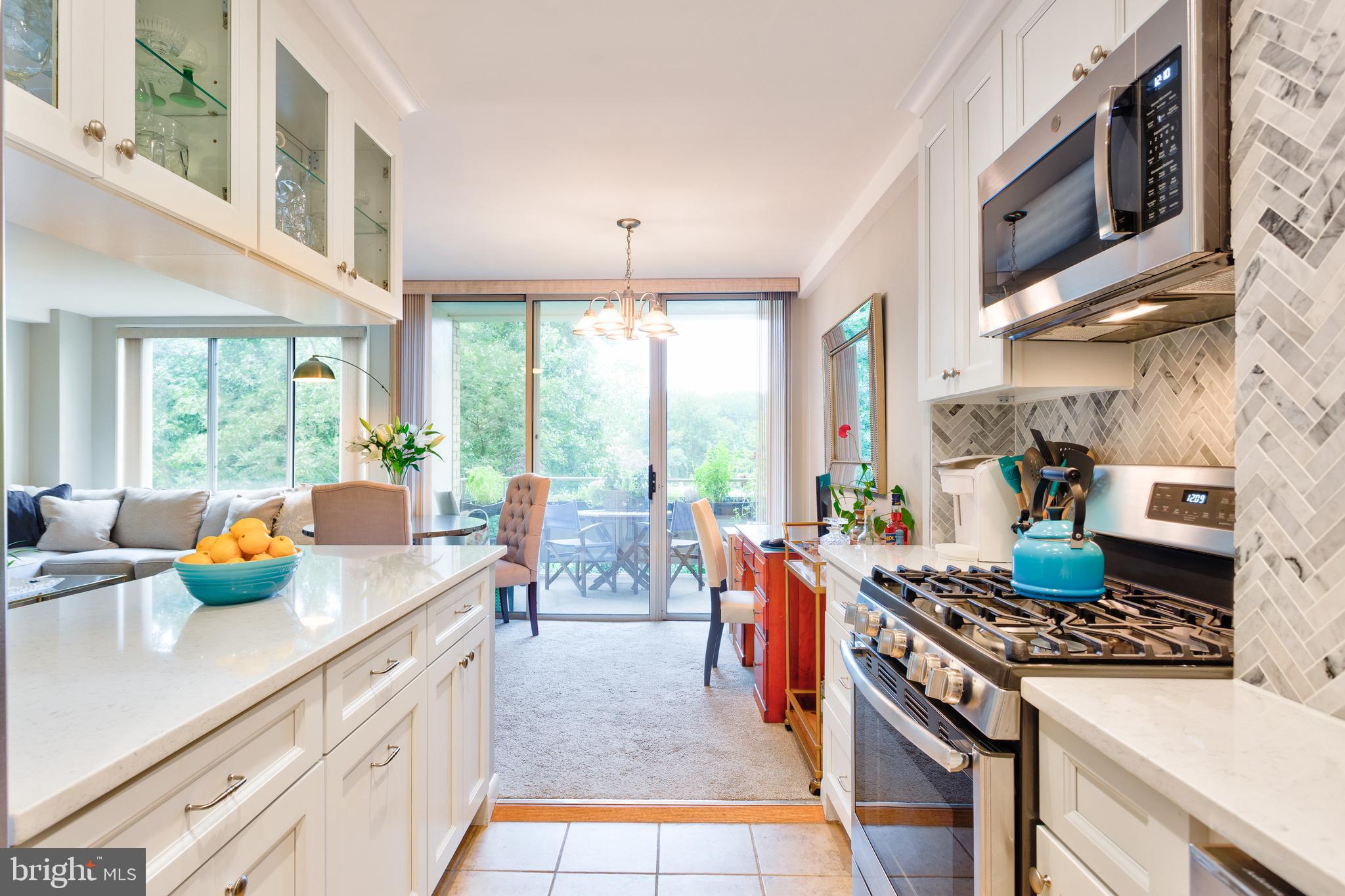 RIVER TOWERS - Residential