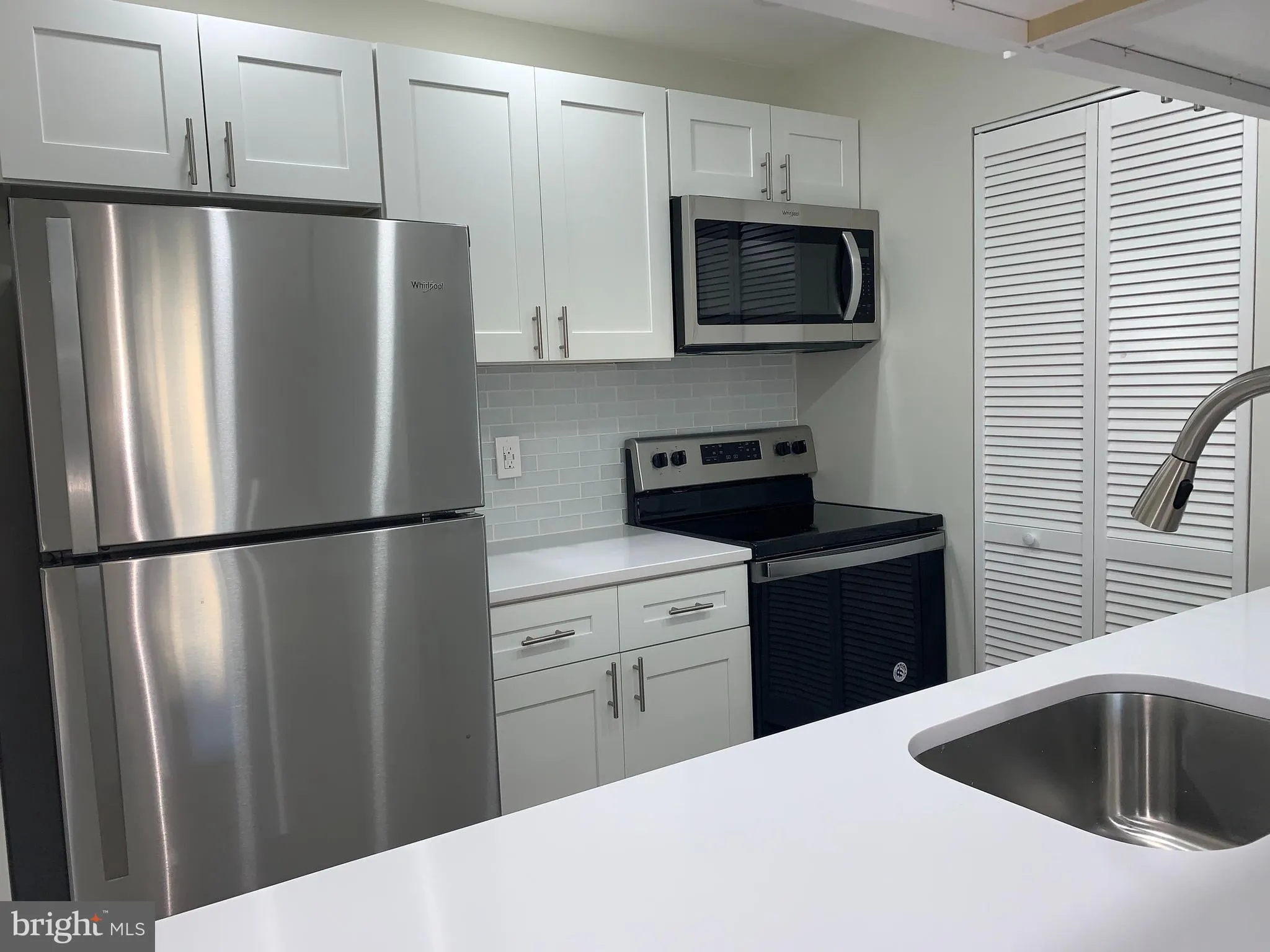 Cherry Hill, New Jersey 08003, United States, 2 Bedrooms Bedrooms, ,2 BathroomsBathrooms,Residential,Pending,27817